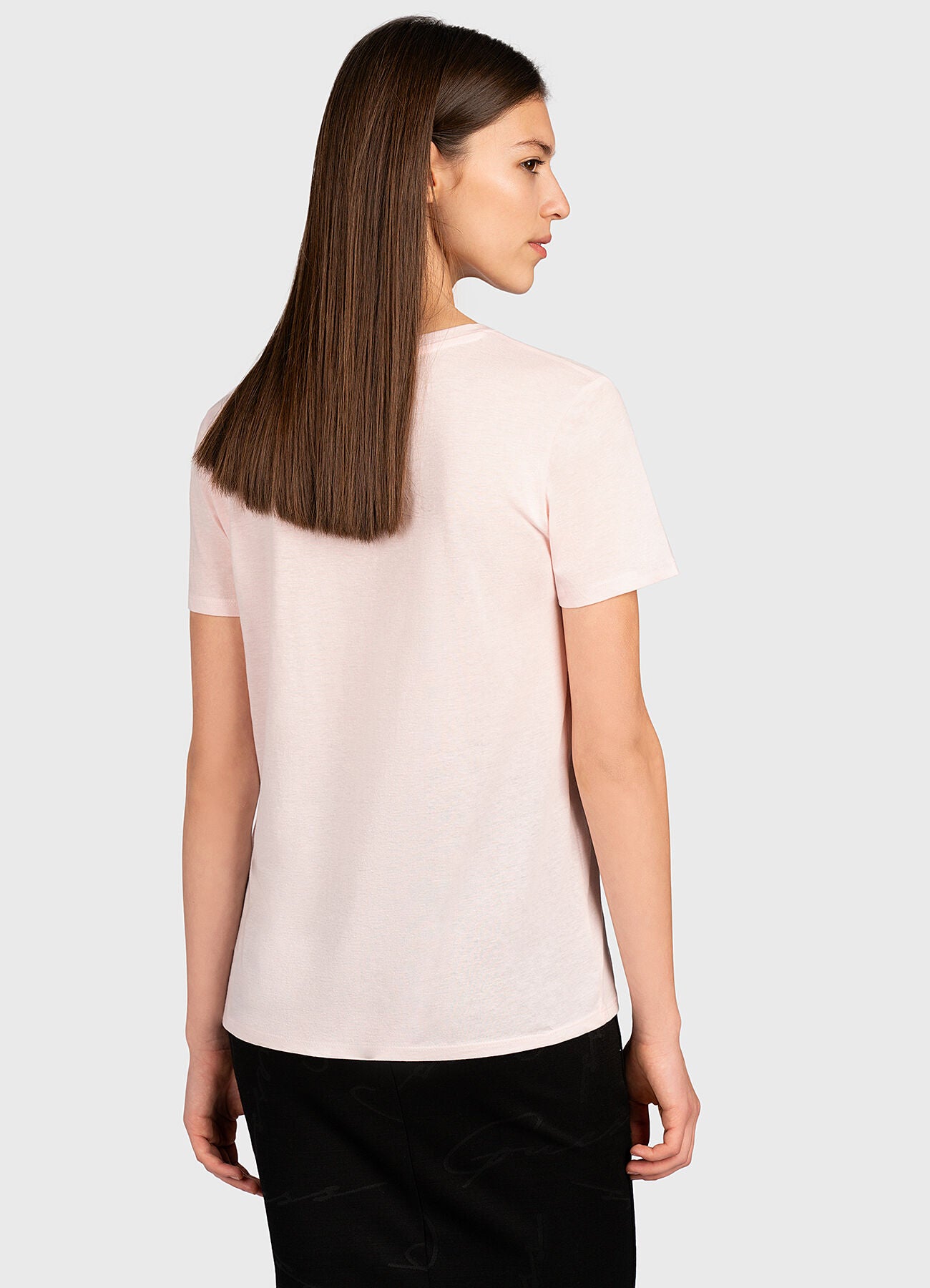 GUESS Cherry Kiss Tee – Дамска Тениска с Принт Устни и Череши