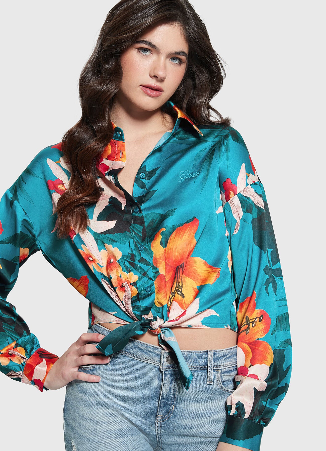 GUESS Bowed Jun Shirt – Дамска Сатенена Риза с Флорален Принт