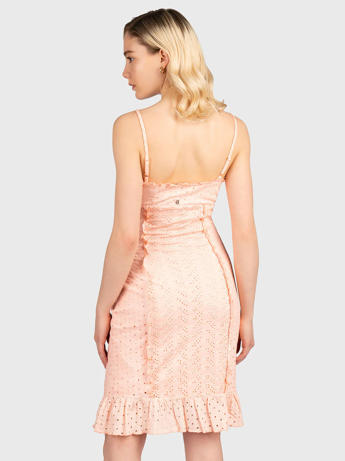 GUESS Straps Amal Mini Dress – Романтична Елегантност с Бохо Нотка