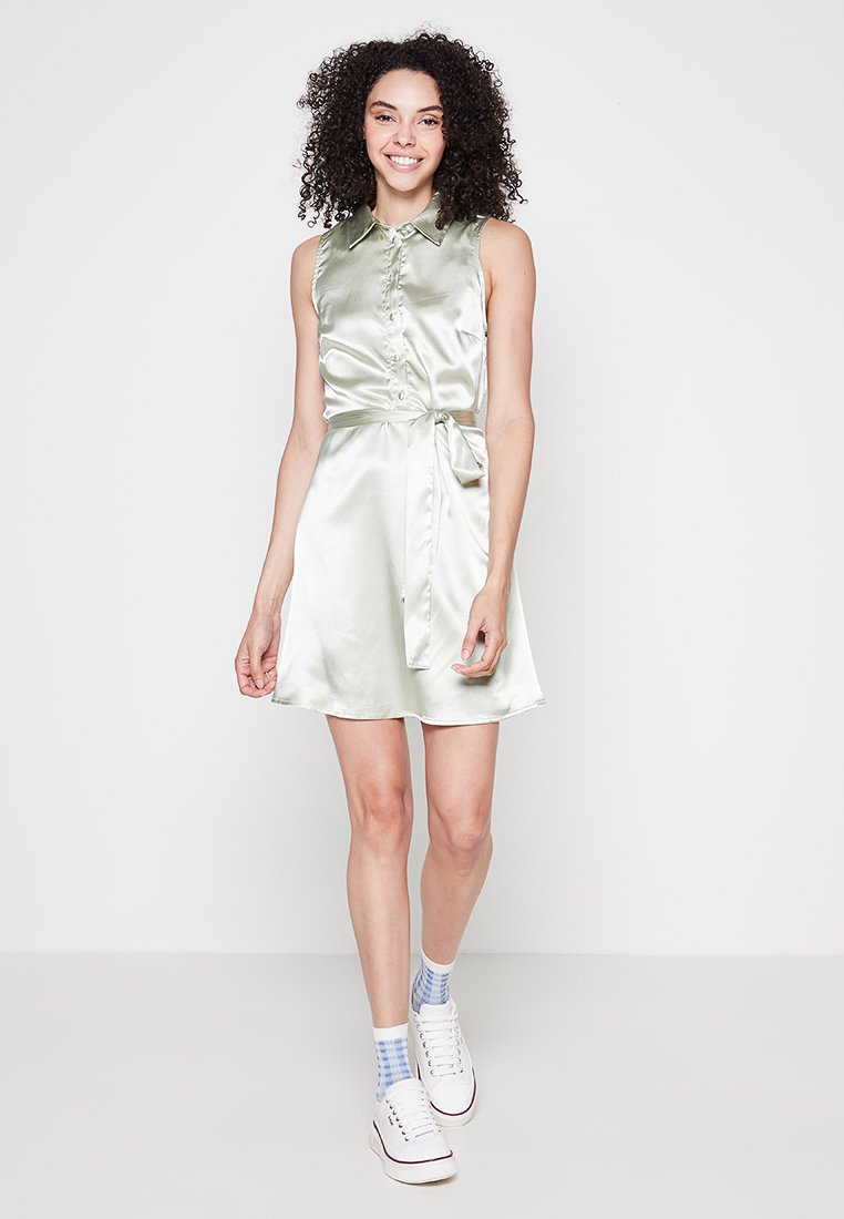 VILA – Сатенена Рокля в Светъл Нюанс Off-White