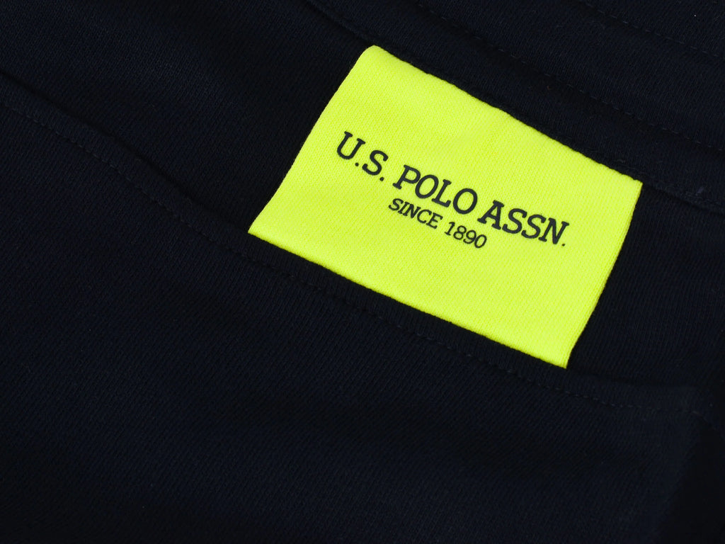 U.S. POLO ASSN. - Мъжки Летен Комплект – Бяла Тениска с Тъмносини Къси Панталони "Kurt"